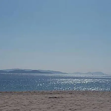 Апартаменти Piso En La Playa De Silgar *
